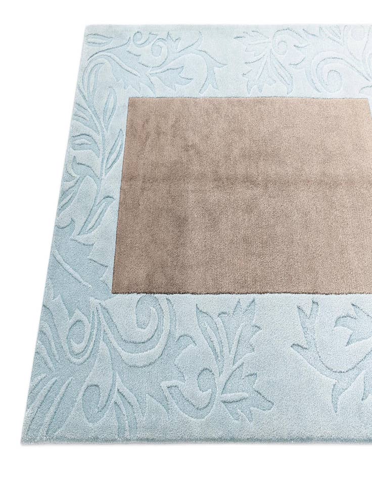 Detail image of  4' x 5' 10 Darya Rug