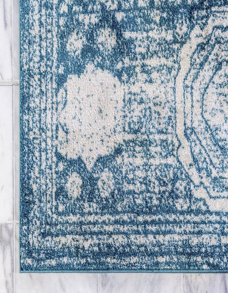 Detail image of  3' 3 x 5' 3 Dover Rug