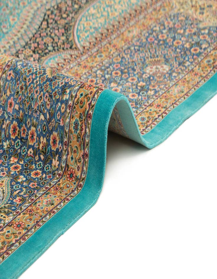 Detail image of  6' 6 x 9' 8 Ghom Design Rug