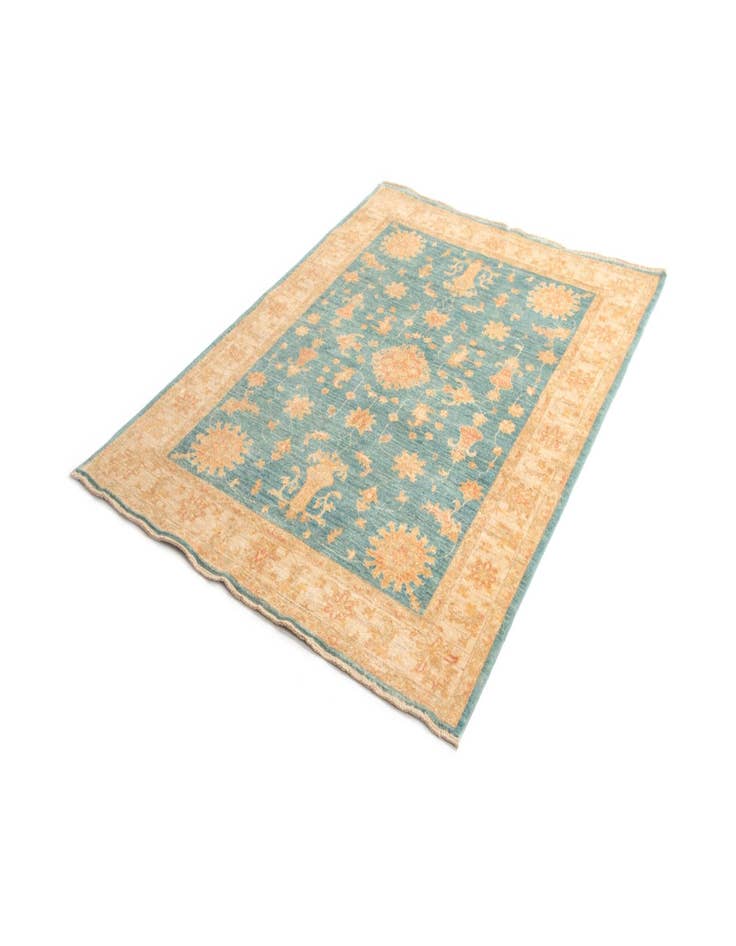 Detail image of  4' 11 x 6' 6 Kaizar Wool Rug