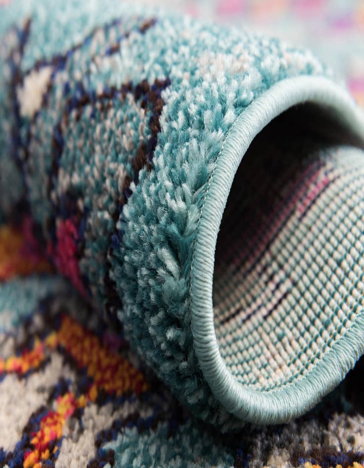 Detail image of  5' x 8'  Washable Mesa Rug