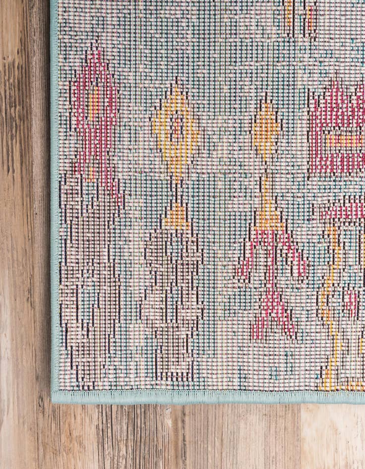 Detail image of  5' x 8'  Washable Mesa Rug