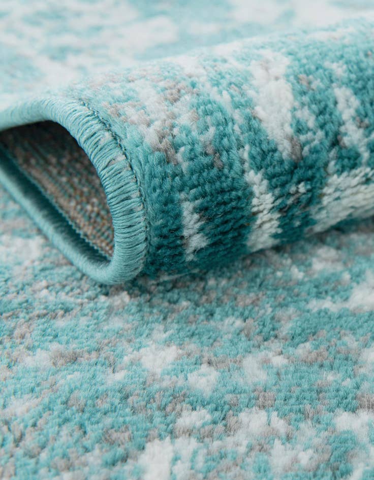 Detail image of  7' 10 x 10' Monte Carlo Rug With Pad Bundle