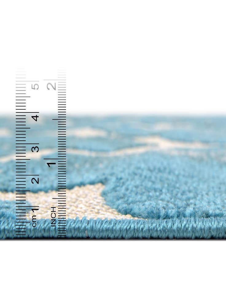 Detail image of  5' x 8'  Washable Lattice Indoor / Outdoor Rug