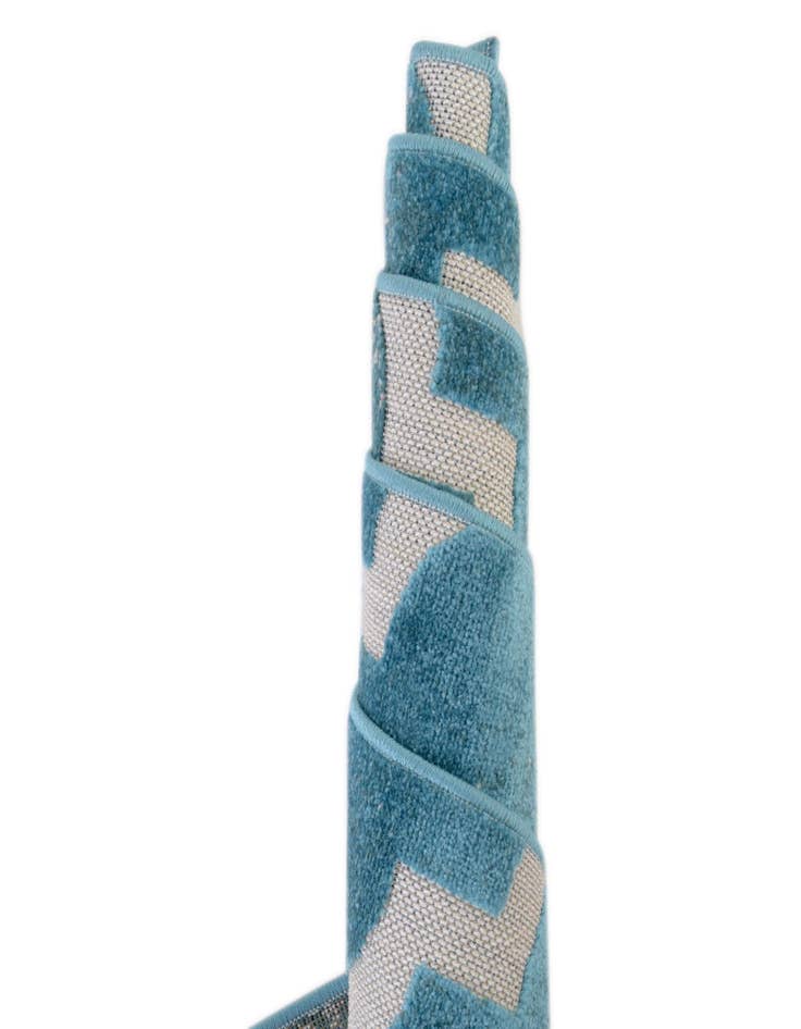 Detail image of  5' x 8'  Washable Lattice Indoor / Outdoor Rug