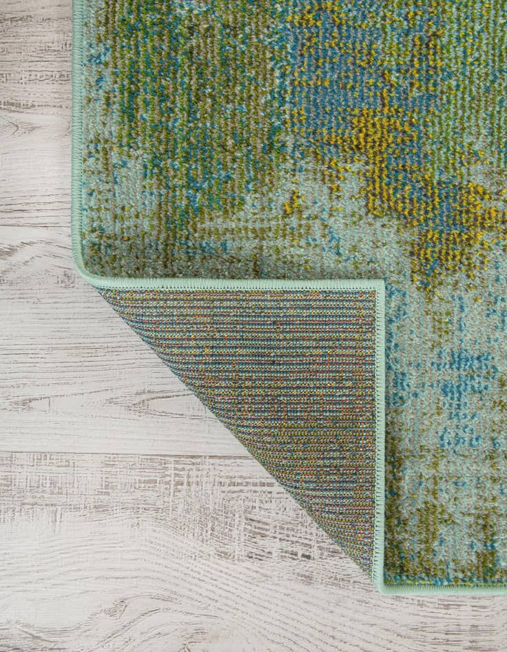 Detail image of  7' x 10'  Washable Sevilla Rug