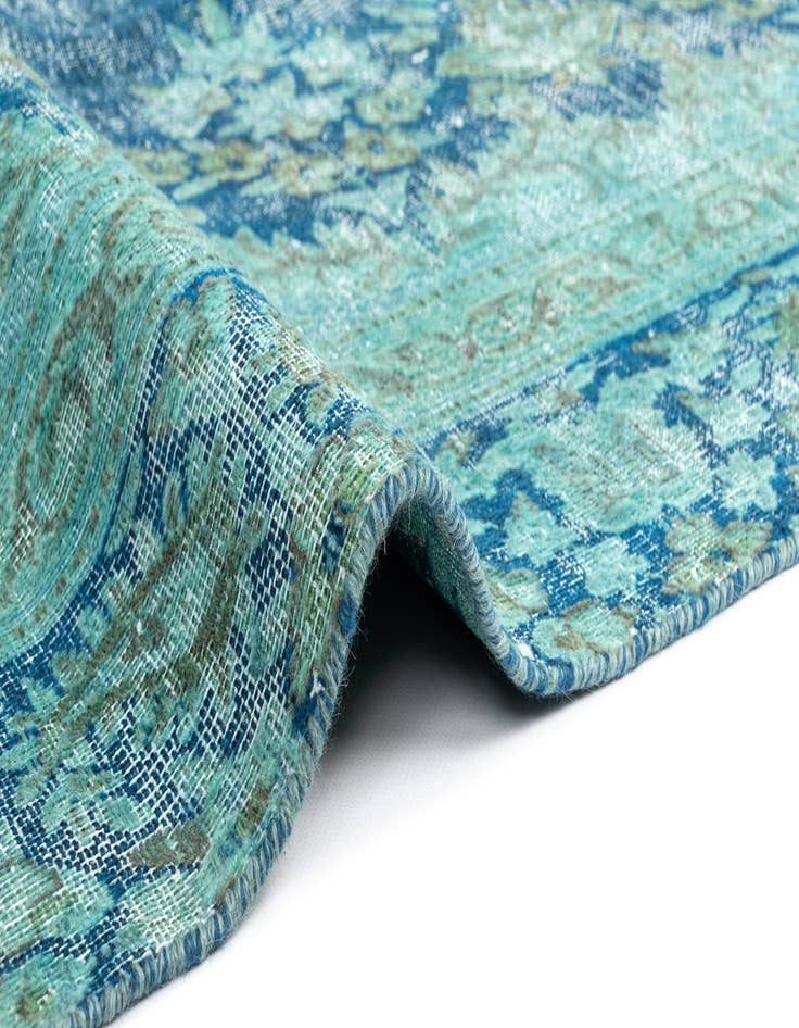 Detail image of  8' 8 x 11' 7 Vintage Royal Wool Rug