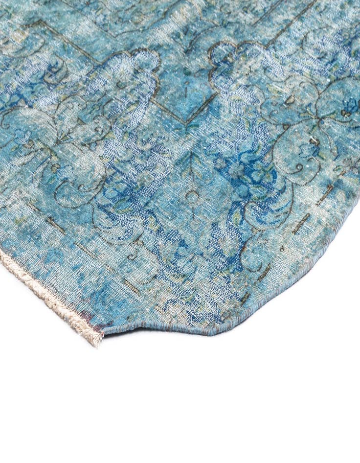 Detail image of  9' 6 x 13' Vintage Royal Wool Rug