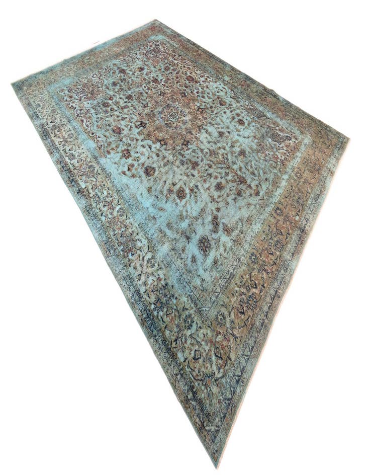 Detail image of  9' 9 x 13' 4 Vintage Royal Wool Rug