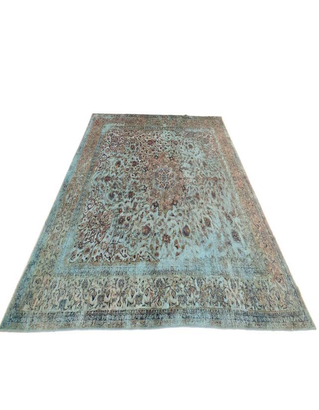 Detail image of  9' 9 x 13' 4 Vintage Royal Wool Rug