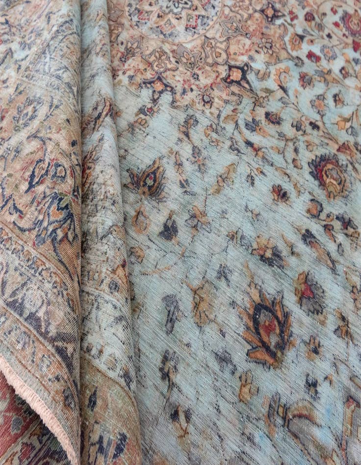 Detail image of  9' 9 x 13' 4 Vintage Royal Wool Rug