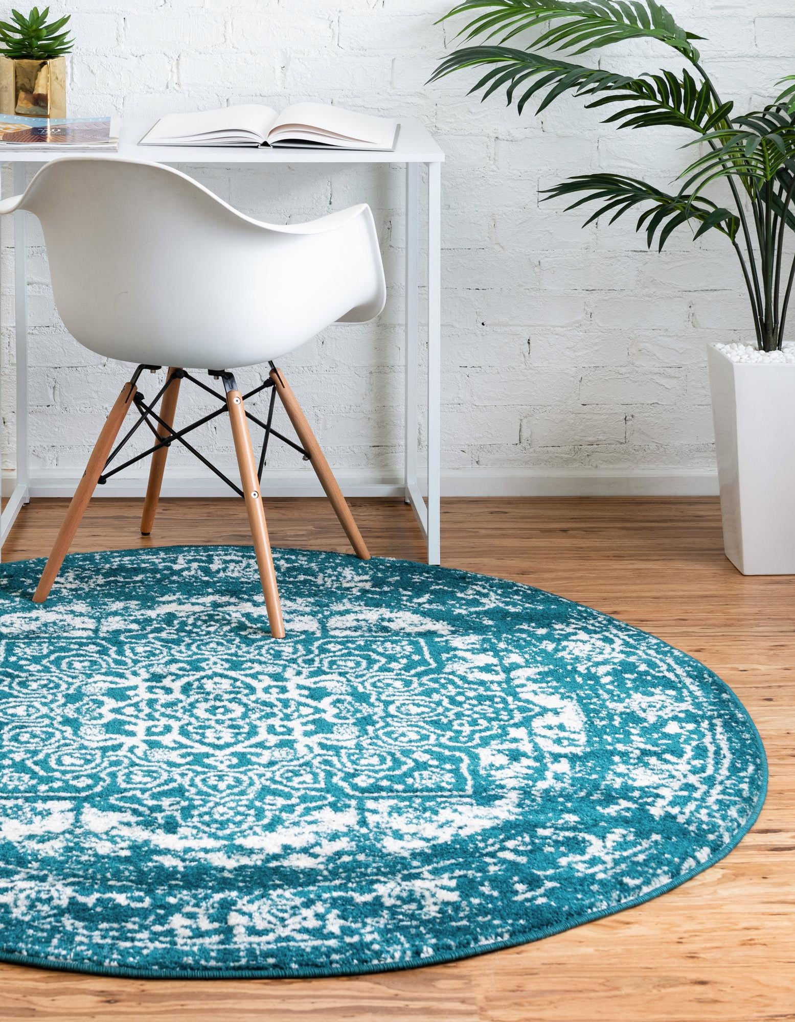 Turquoise 7' 10 x 7' 10 Arlington Round Rug | Rugs.com