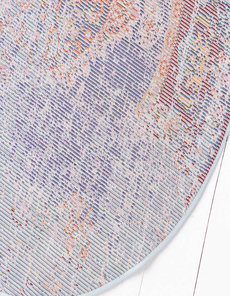 Detail image of  8' x 8'  Washable Carnevale Round Rug