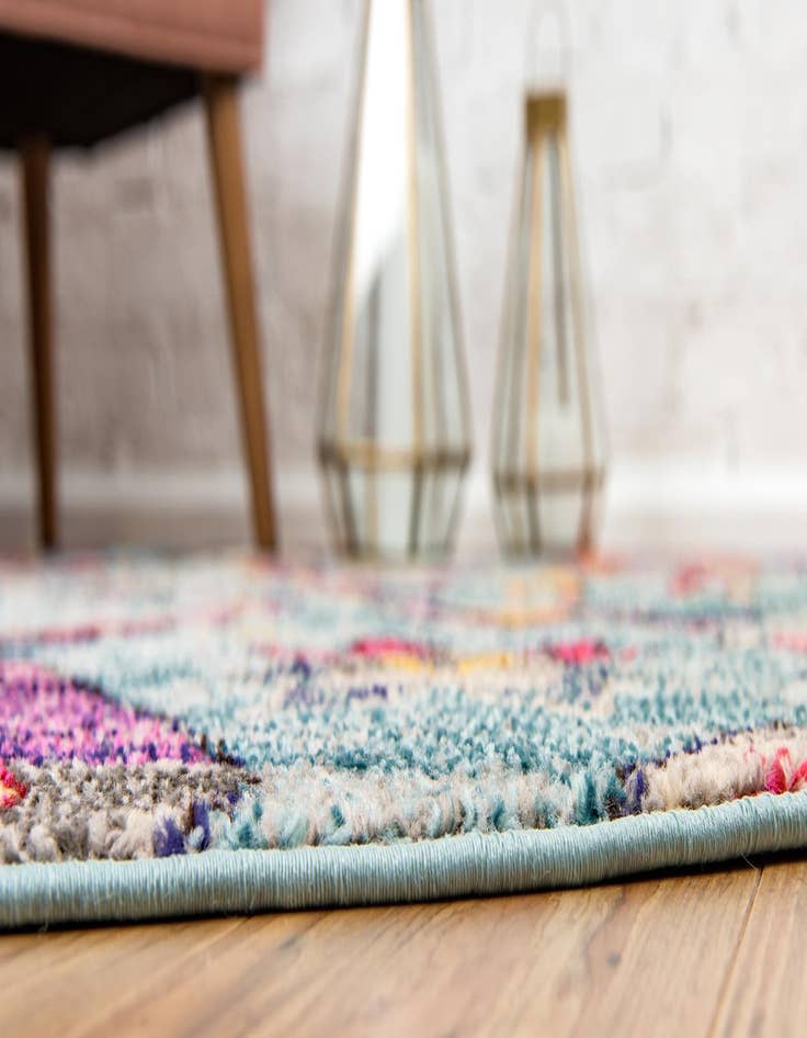 Detail image of  8' x 8'  Washable Mesa Round Rug