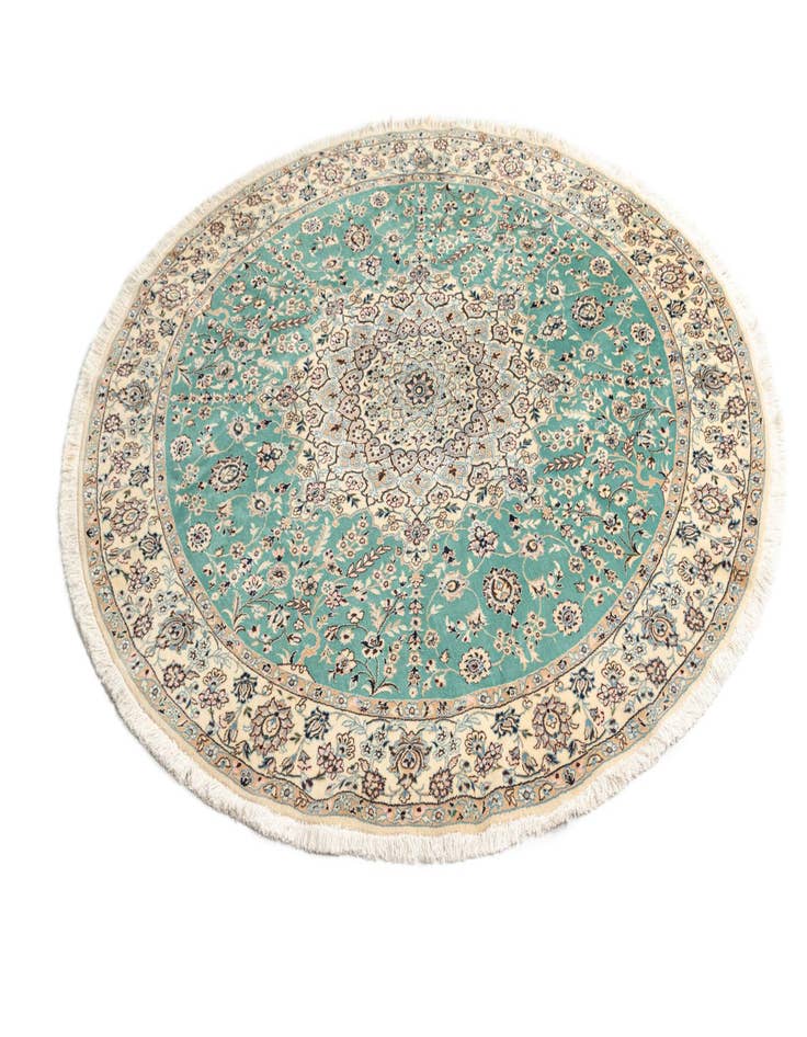 Detail image of  6' 9 x 6' 11 Nain Round Rug