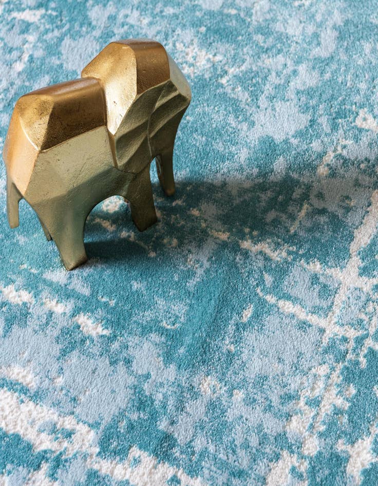 Detail image of Jill Zarin 3' 3 x 3' 3 Uptown Lexington Avenue Round Rug