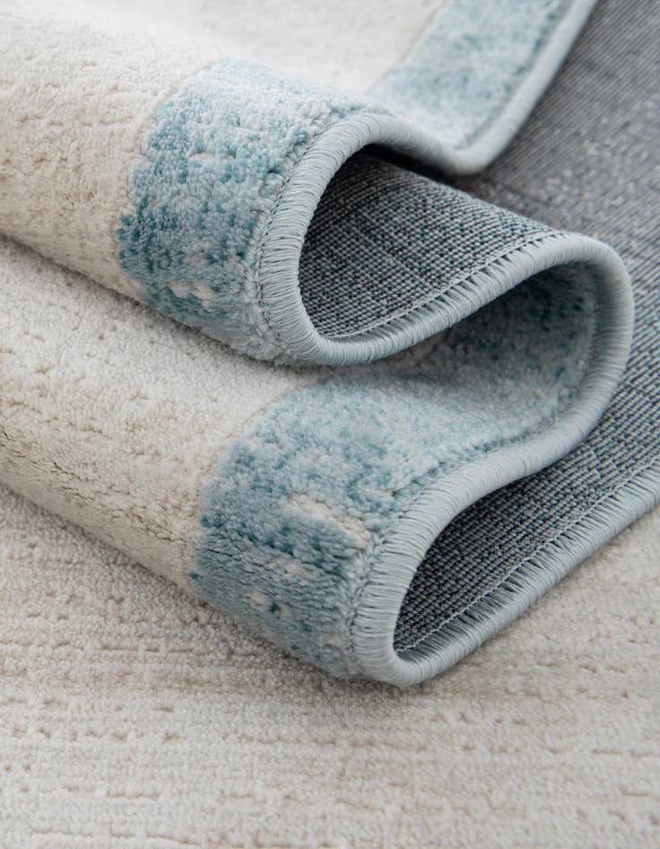 Detail image of Jill Zarin 5' 3 x 5' 3 Uptown Yorkville Round Rug