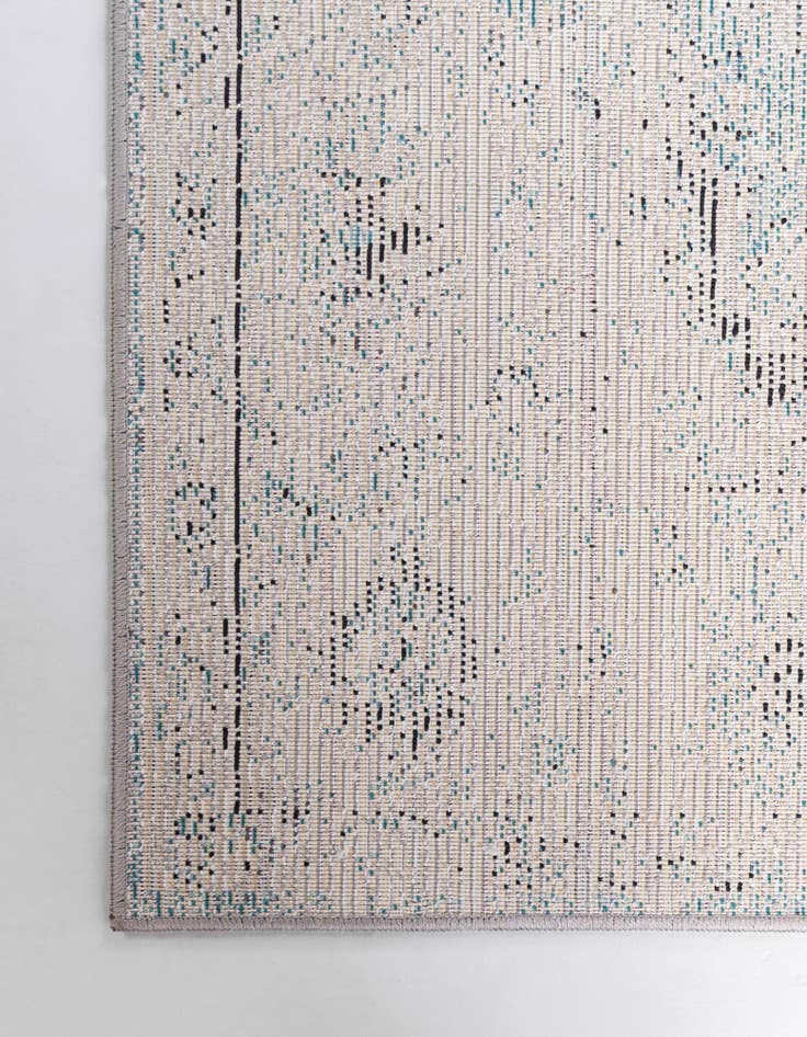 Detail image of  2' 2 x 6' Amulet Runner Rug