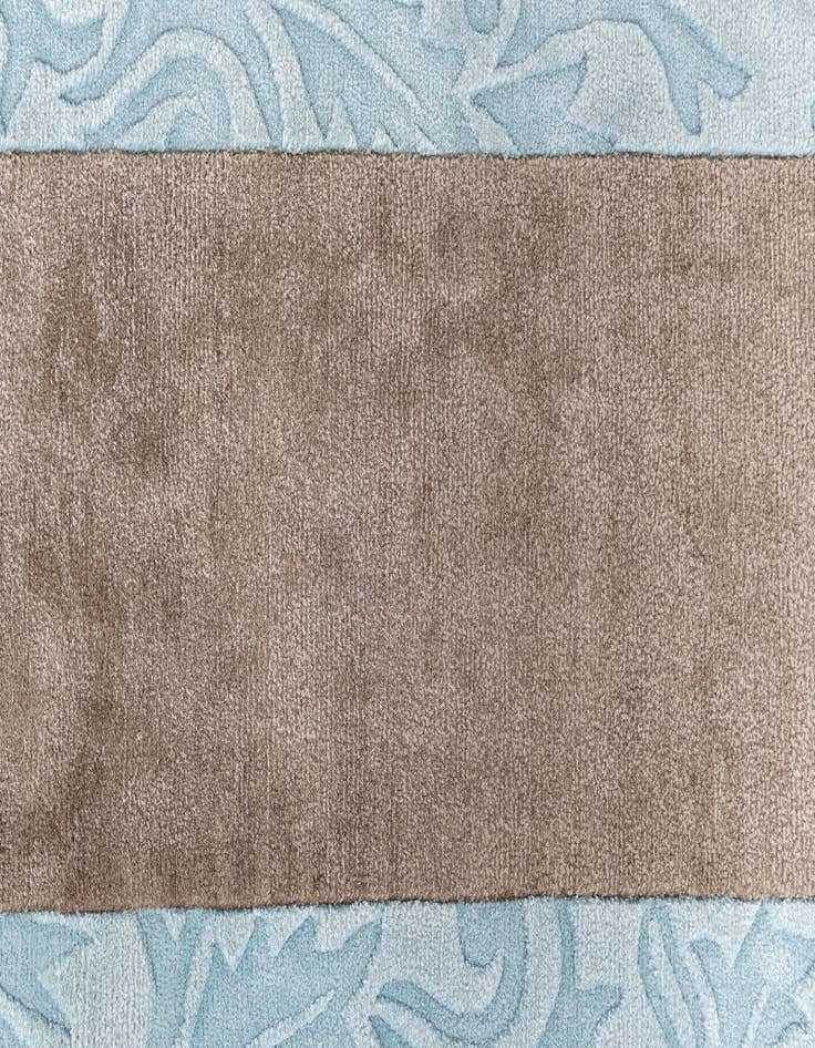 Detail image of  2' 9 x 10'  Hand Knotted Darya Wool Runner Rug