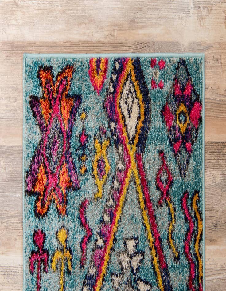 Detail image of  2' 2 x 6' 9  Washable Mesa Runner Rug