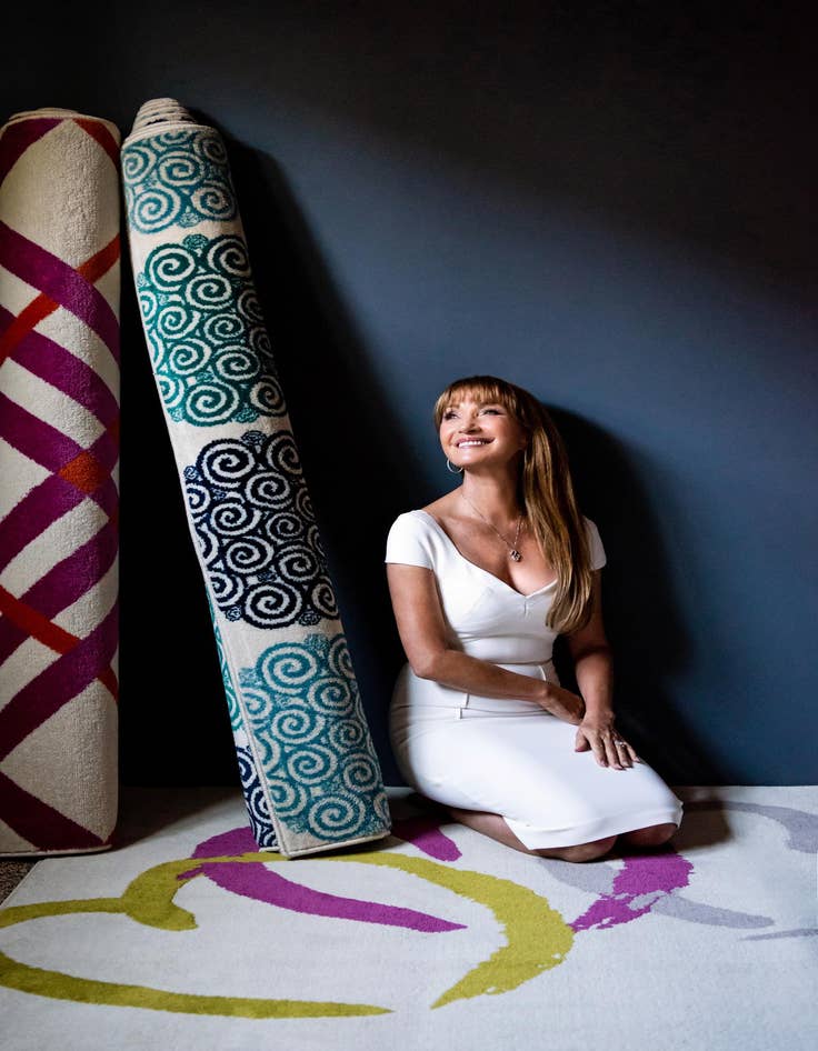 Detail image of Jane Seymour 2' x 6' Open Hearts Runner Rug