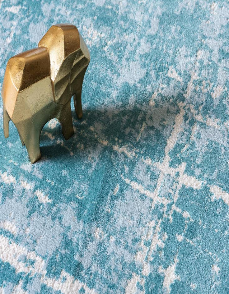 Detail image of Jill Zarin 2' 2 x 6' Uptown Lexington Avenue Runner Rug