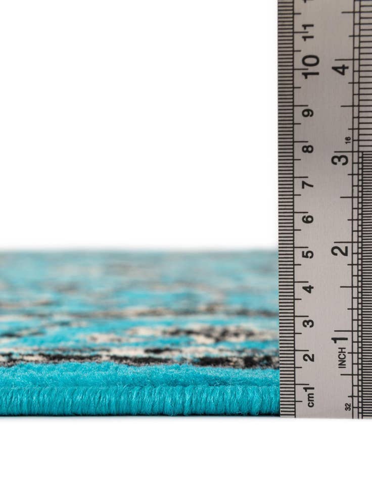 Detail image of  2' x 8' 2 Yasmin Runner Rug