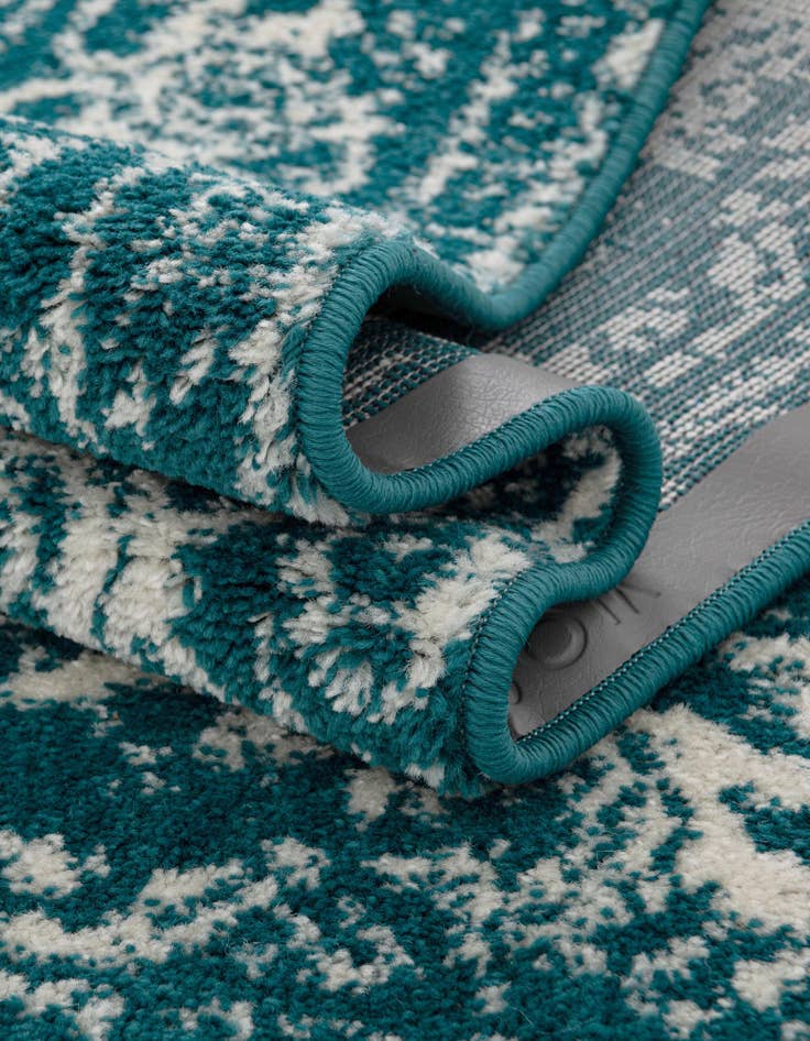 Detail image of  5' 3 x 5' 3 Arlington Square Rug