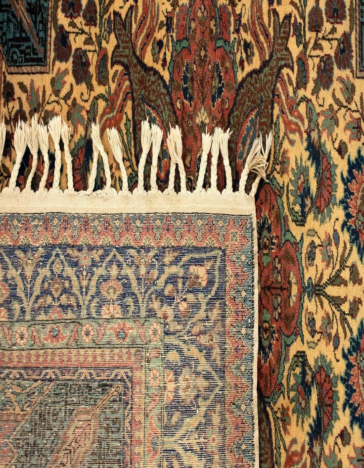 Detail image of  4' 7 x 4' 8  Hand Knotted Kayseri Square Rug