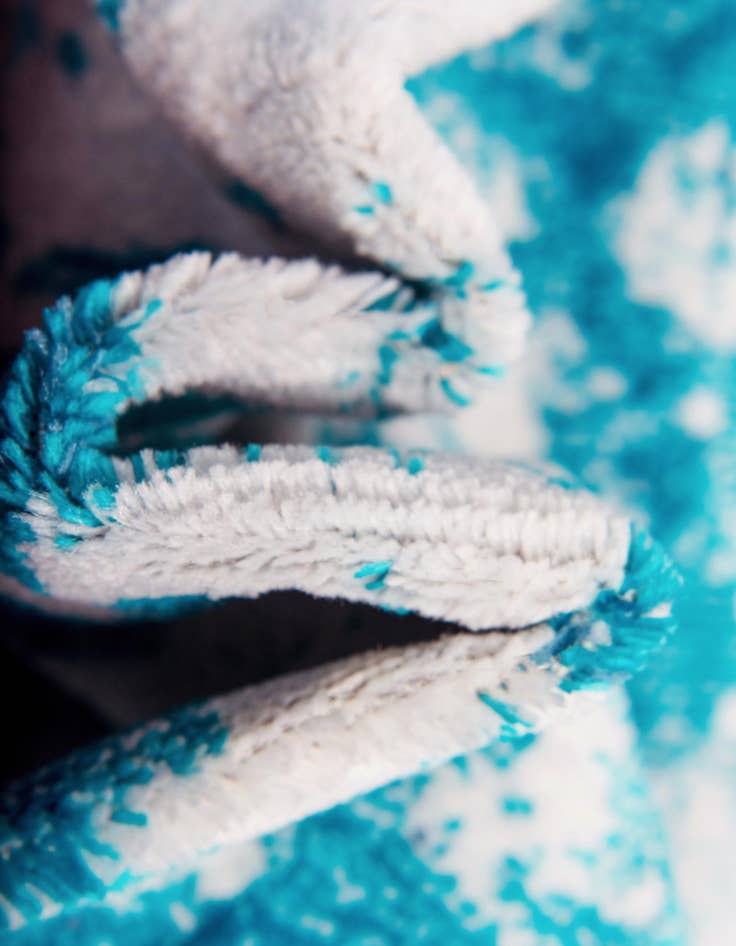 Detail image of 8' x 8' Monte Carlo Square Rug