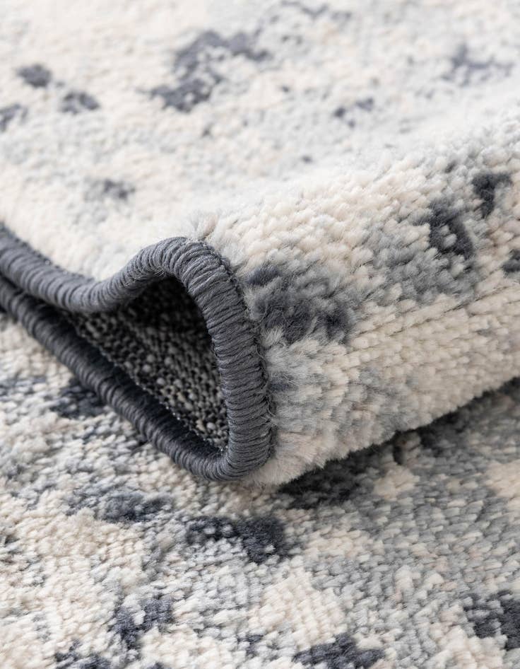 Detail image of  5' x 5' Aurora Square Rug