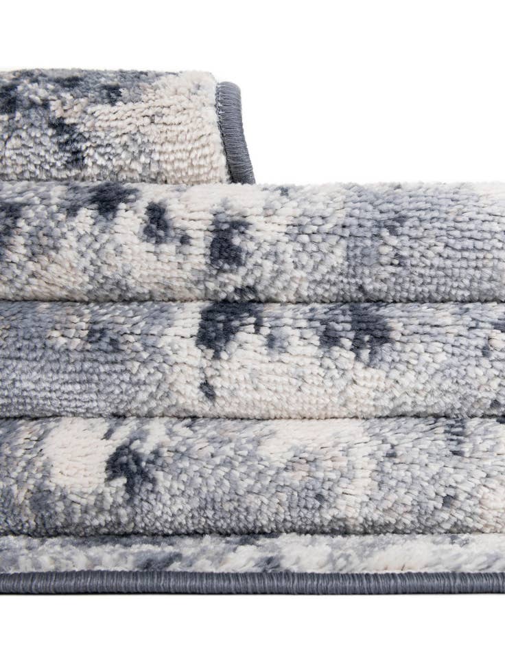 Detail image of  5' x 5' Aurora Square Rug