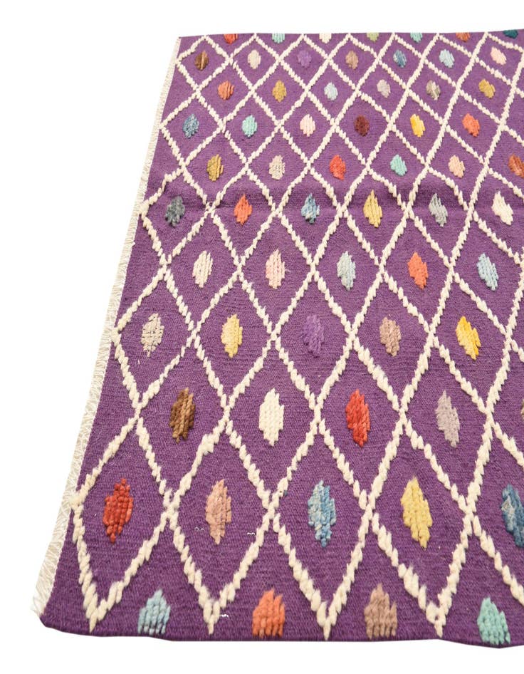 Detail image of  4' x 6' 5  Hand Knotted Darya Wool Rug