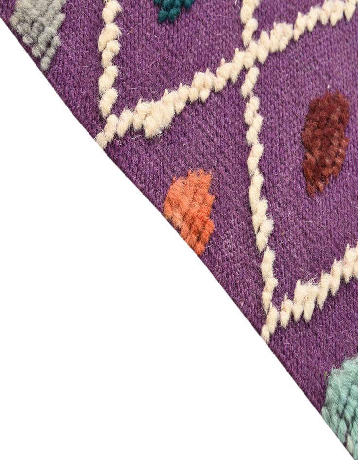 Detail image of  4' x 6' 5  Hand Knotted Darya Wool Rug