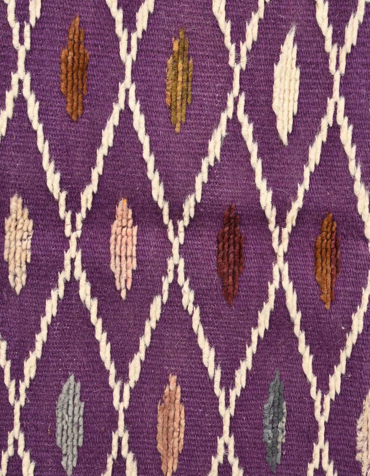 Detail image of  4' x 6' 5  Hand Knotted Darya Wool Rug