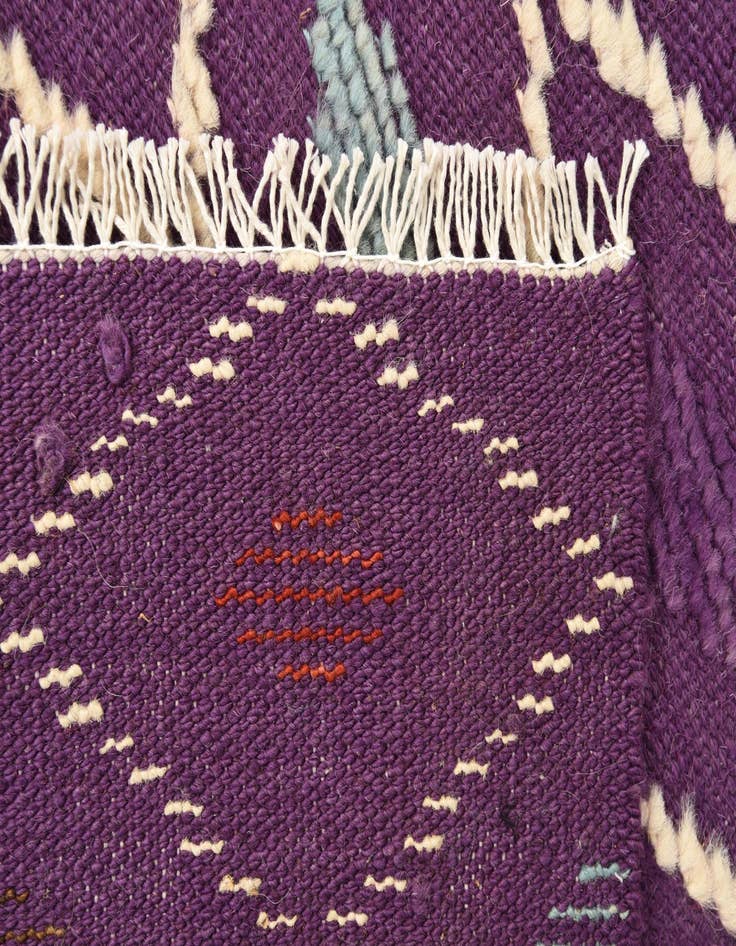 Detail image of  4' x 6' 5  Hand Knotted Darya Wool Rug