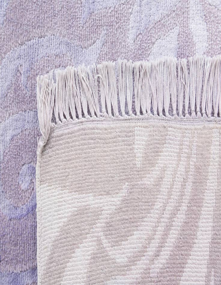 Detail image of  5' 8 x 8'  Hand Knotted Darya Wool Rug