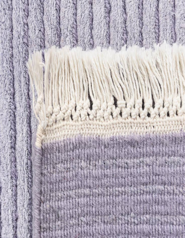 Detail image of  4' x 6' Darya Rug