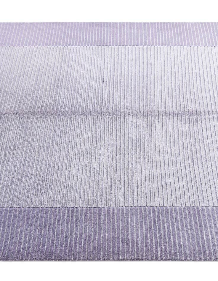 Detail image of  4' 1 x 6' Darya Rug