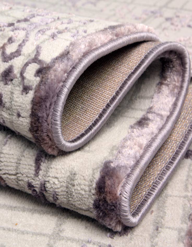 Detail image of  5' x 8' Derbyshire Rug