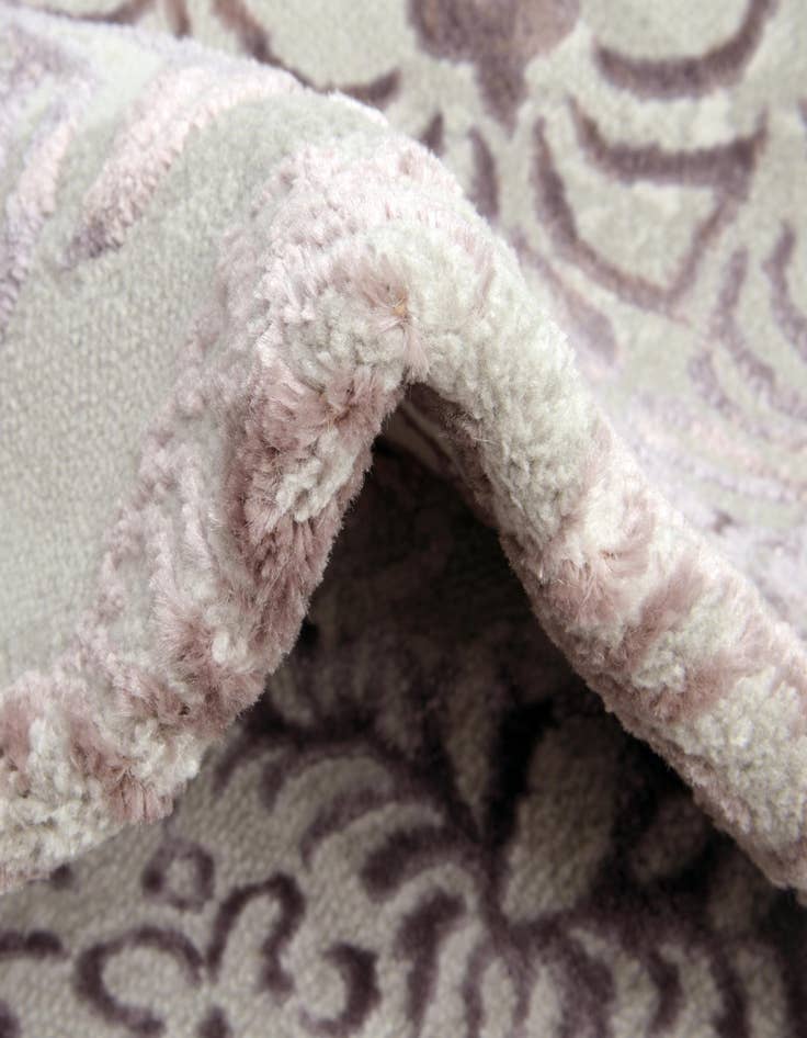 Detail image of  5' x 8' Derbyshire Rug