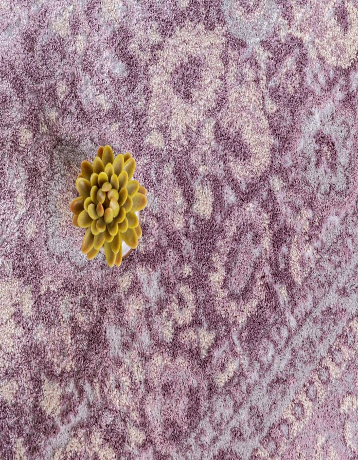 Detail image of  3' 3 x 5' 3 Estate Rug