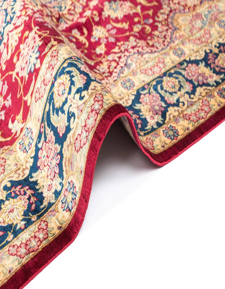 Detail image of  3' 3 x 4' 11 Ghom Silk Rug