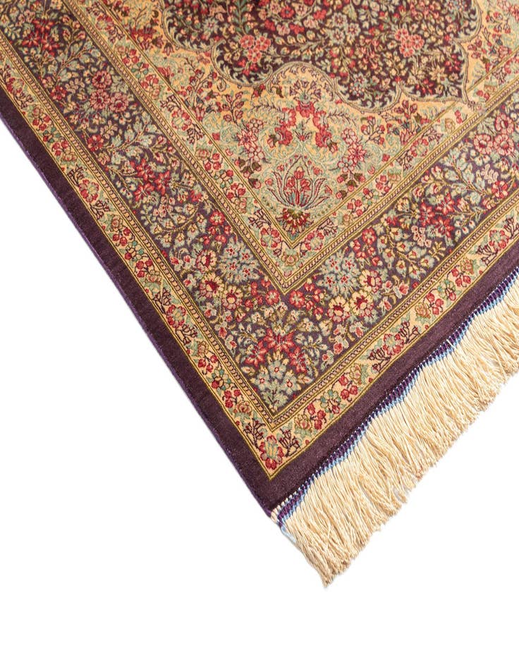 Detail image of  3' 3 x 4' 10 Ghom Silk Rug