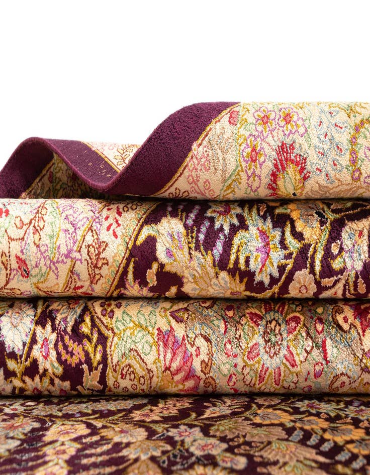 Detail image of  3' 3 x 4' 10 Ghom Silk Rug