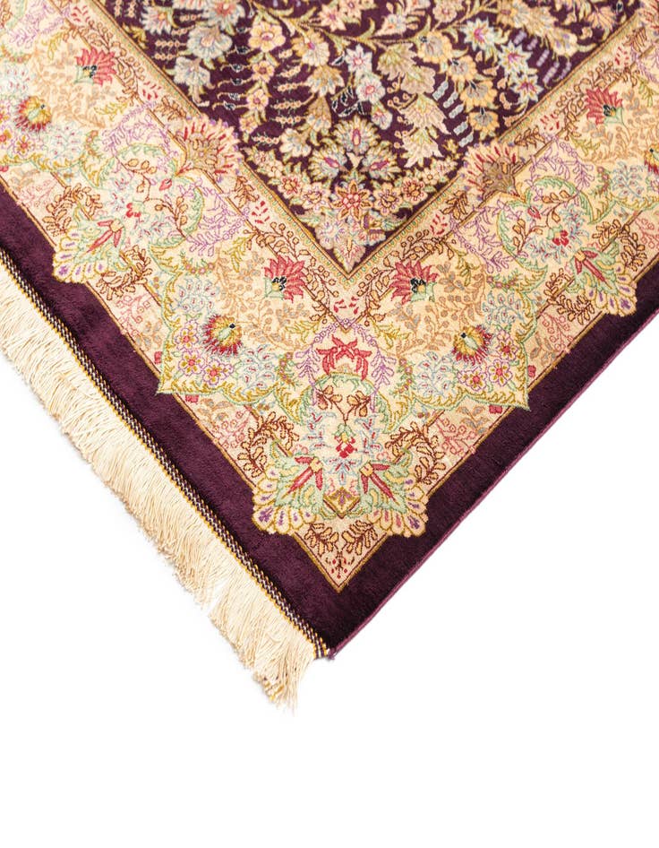 Detail image of  3' 3 x 4' 10 Ghom Silk Rug