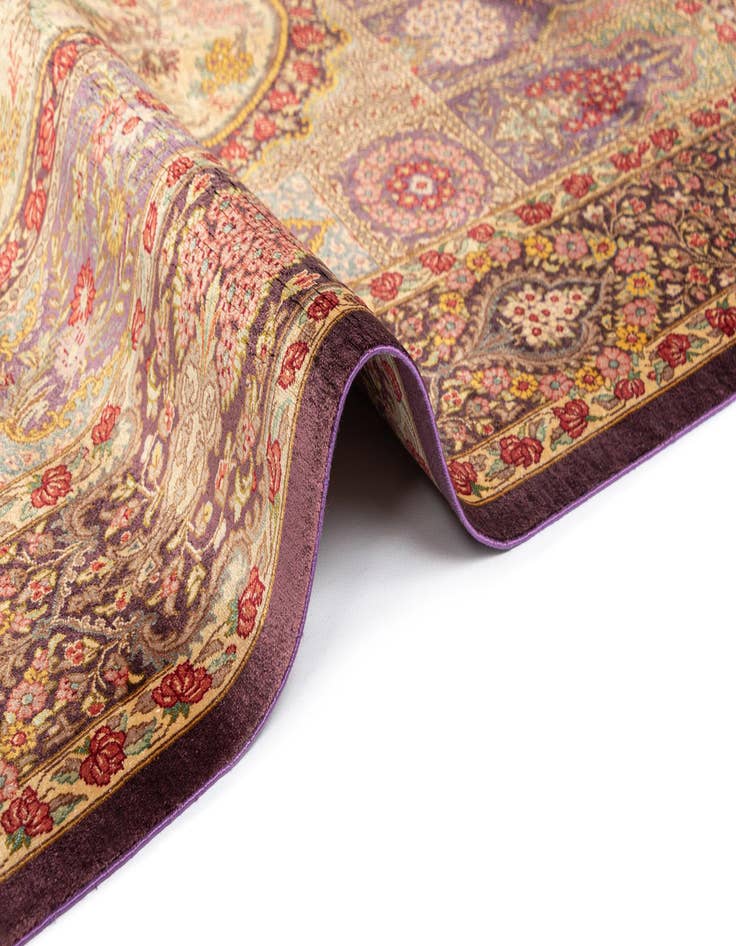 Detail image of  3' 3 x 4' 11 Ghom Silk Rug