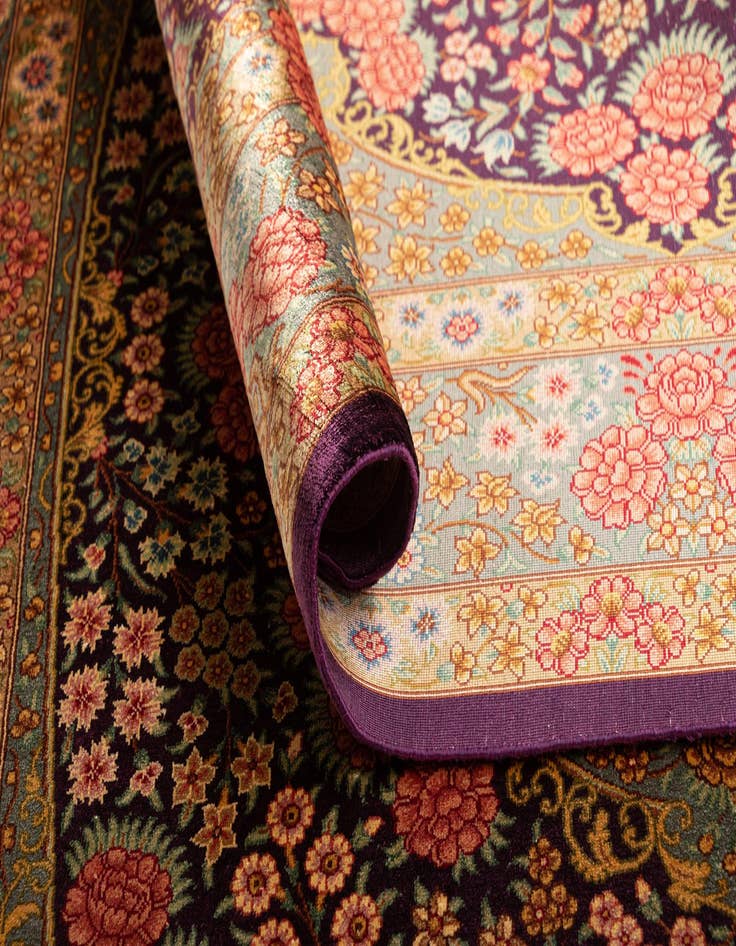 Detail image of  3' 3 x 5' 2 Ghom Silk Rug