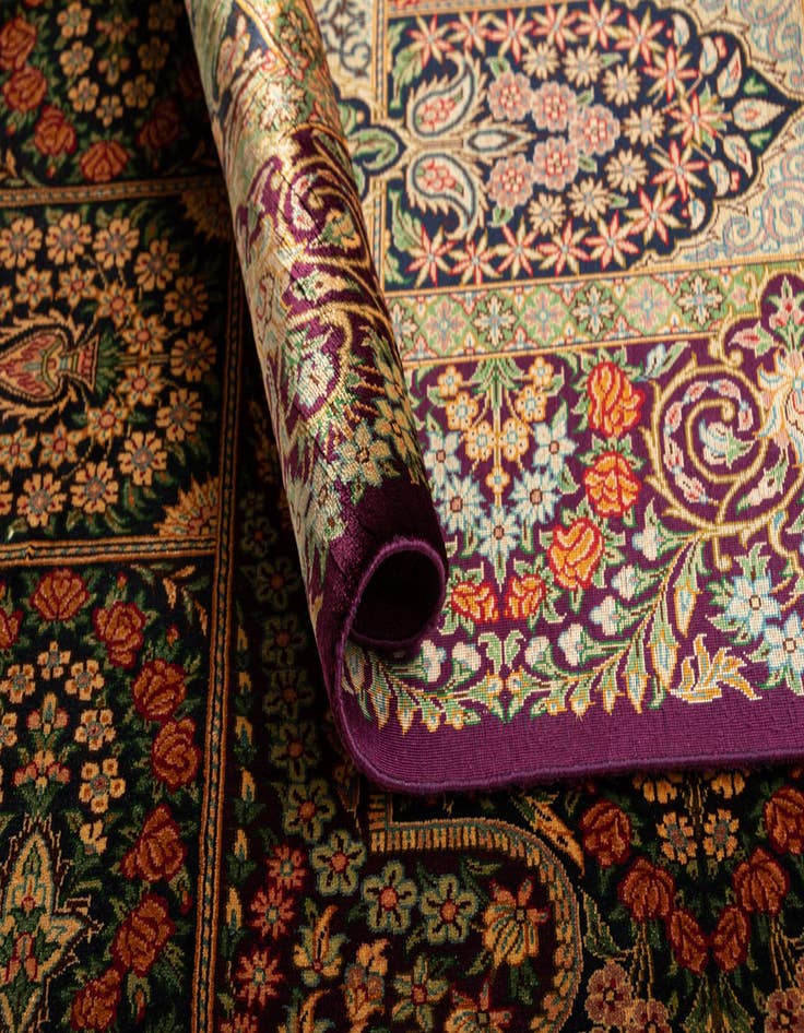 Detail image of  3' 5 x 5' Ghom Silk Rug