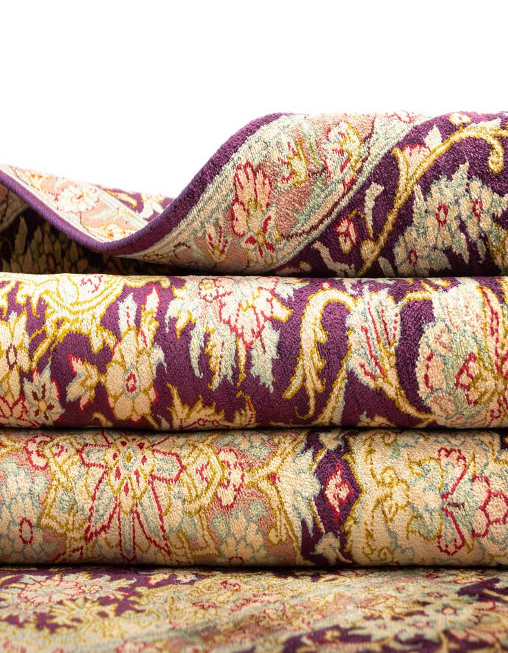 Detail image of  3' 3 x 4' 11 Ghom Silk Rug